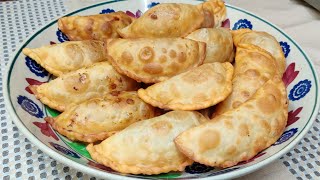 Sweet Coconut Samosa || Easy Samosa Recipe || Meethey Samosay Ki Recipe || Shabbu's Kitchen