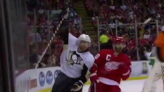 Kessel scores with wicked wrister | Penguins @ Red Wings