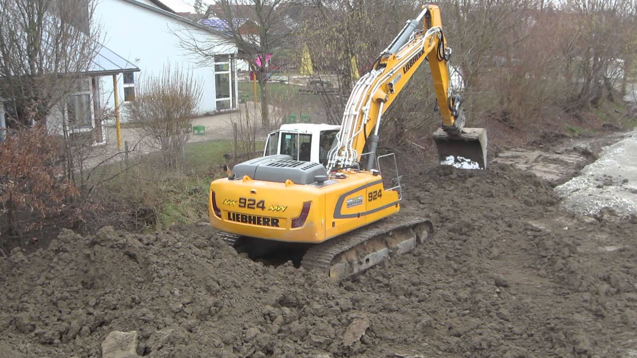 Liebherr Bagger 924 Im Einsatz - YouTube