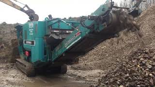 Powerscreen Metrotrak 900 x 600 jaw crusher