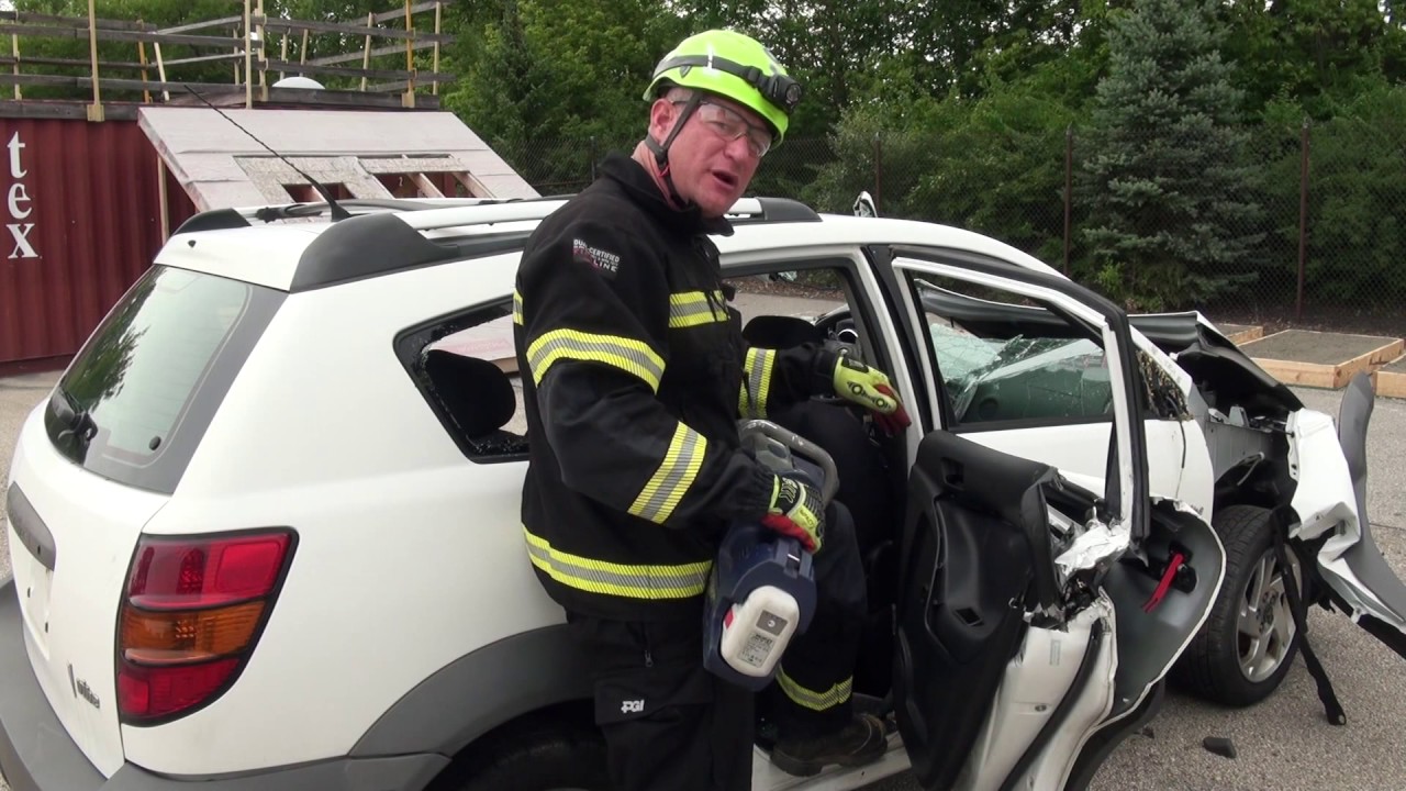 Rescue Methods FR1: Vehicle Extrication - Side Access Rip/Blitz - YouTube