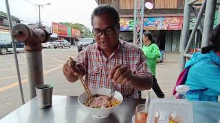 รีวิวก๋วยเตี๋ยวอรุณีลูกชิ้นปลา ร้านก๋วยเตี๋ยวอร่อยอำเภอขุนหาญ พิกัดร้าน ปากทางเข้าตลาดสดอำเภอขุนหาญ