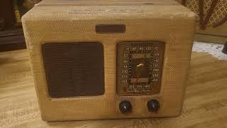 1939 Emerson CT-275 Portable Radio (Battery Only)