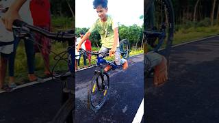 @SG_Rider_ Stoppie Challenge Video 💪👊👍 // #sg_rider_ #shots #viral #stoppie #challenge