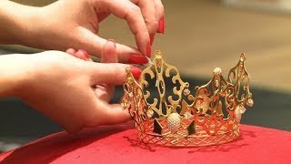 Gold tiara worn by Victoria Beckham to be auctioned