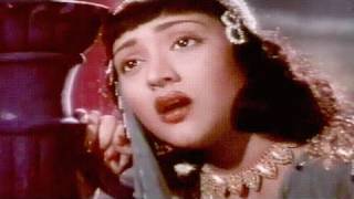 Sun Rasiya - Vaijayanti Mala, Lata Mangeshkar, Nagin Song