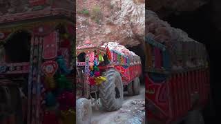Here’s how miners in Pakistan excavate over 1,000 tons of Himalayan pink salt. #himalayansalt