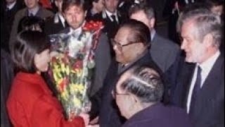 1999年3月21日下午6时15分，江泽民一行离开威尼斯乘专机抵达意大利首都罗马菲乌米奇诺机场，开始对罗马进行访问。