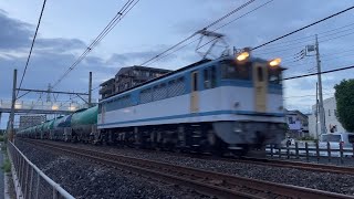 2127号機とタキ1000特別カラーの組み合わせ列車