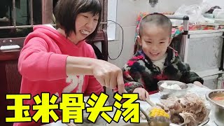 茶果终于摘完啦！勇哥给家人改善伙食，煲玉米骨头汤，儿子吃的美滋滋！【乡野勇哥】