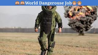 World Dangerouse Job  ।। दुनिया के सबसे खतरनाक नौकरी।। #youtubeshorts #ytshorts #shorts #viralshorts