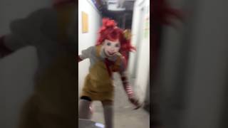 ¡Algo raro pasa en Mc Donalds!😰 #oniichan #humor #fivenightsatfreddys #mcdonalds #ronald #terror