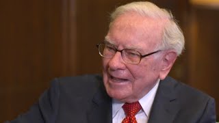 Warren Buffett gives investing tips