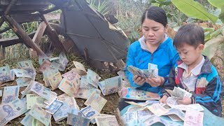 A day of collecting scrap metal from a collapsed house and a bag with a lot of money - Lý Thị Sía