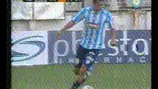 Atletico Tucuman - Terrible caño de Longo