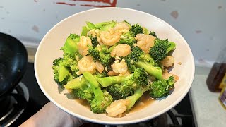 Low-fat, low-calorie and delicious broccoli fried shrimp