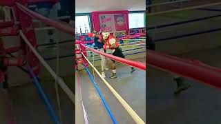 KP sparring on his Road to 165lbs