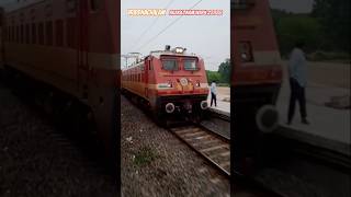 ARAKKONAM WAP4 22888 VIRUDHUNAGAR #virudhachalam #indianrailways #clw #wap4 #arakkonam#ajj#ajje #vri