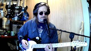Trust... 3 chords, Skynyrd style :-)