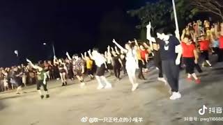 【阿云嘎Ayunga 】完美的夏天路透 可愛的舞步