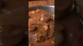 🍽 I make this once a week 😋 Loaded Salisbury Steak #thesauceandgravychannel #salisburysteak #gravy