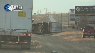 Semi crash impacting traffic southbound on I-35