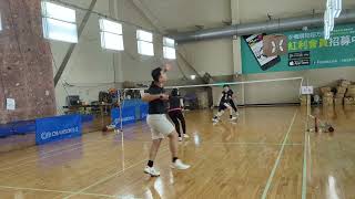 1131118 初階友善羽球認真場 第15場  多莉 宛宛 VS 小吳 玉鏡 勝