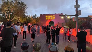 新疆喀什古城夜市漫步Walking around the night market in Kashgar old town