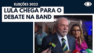 Candidato Lula chega para o debate na Band