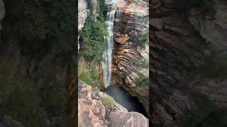 A cachoeira dó Buracão fica em Ibicoara-Ba Chapada Diamantina 85 metros de queda livre cânions