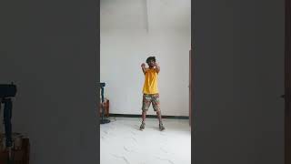 හැමෝම එකම දේ කරන්න ඕන නෑනේ 🤣  #dance #shortvideo