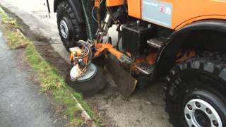 VIDEO 1 BEILHACK ROAD SWEEPER UNIMOG MOUNTED FOR SALE - ATKINSON VOS LTD