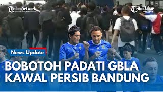 GBLA MEMBIRU | Bobotoh Padati GBLA, Beri Dukungan Moril untuk Persib Jelang Laga Kontra Persija