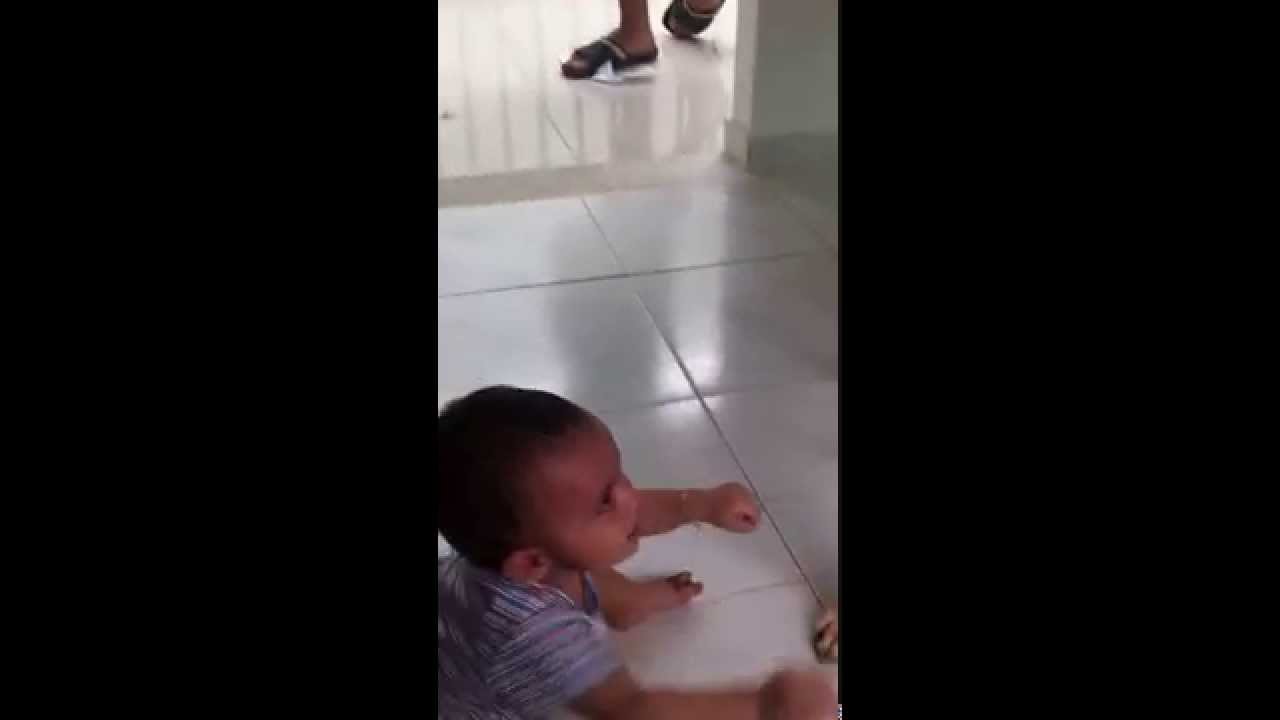 Bebe Riendo A Carcajadas Baby Laughing Youtube