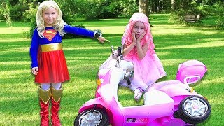 Alice Pretend Super Hero Girls & helps Princesses