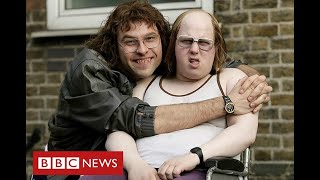 Little Britain removed from streaming sites after 'blackface' criticism - BBC News