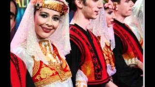 Turkish Folk Song  "Elmaların Yongası"