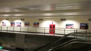 Bangalore Metro - Inside Vidhana Soudha underground station - platform and concourse level