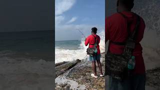 small gt catch at beach #gtfishing #youtubeshorts #kanyakumari #beach #fishing #life #youtube