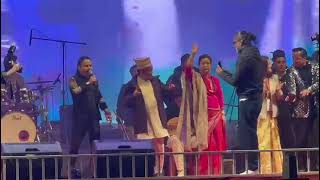 Guess who joined Kailash Kher on the dance floor last night?