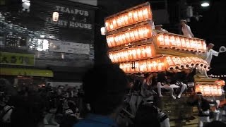 2015深井だんじり祭り灯入れ曳行　りそな前やりまわし　中町西