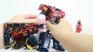 小不高兴和他的小伙伴们——Spark Toys ST-01 Alpha Pack (War Within Optimus Prime) 内战 擎天柱