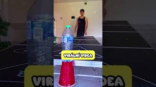 Jak vždycky udělat Bottle Flip? 🤯 #shorts #zajimavosti #fakta