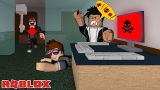 Roblox Eat Or Die Taking On The Fattest Person In The - the biggest noob in roblox flee the facility