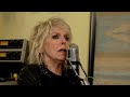 lucinda williams performs