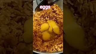 Eggs and flattened rice||अंडा पोहा एकदा नक्की खाऊन बघा.