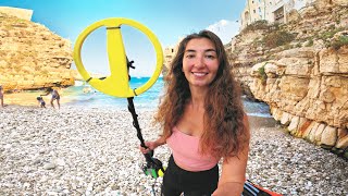 Metal Detecting a Popular Cliffside Beach (Italy)