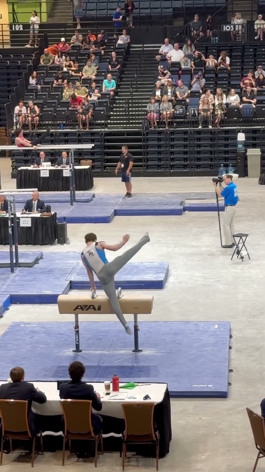 Pommel D1 JD Ehinger - YouTube