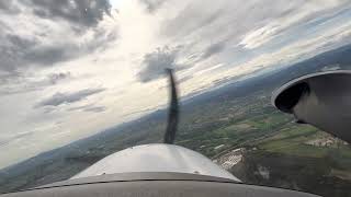 Landing at Alès aerodrome DA40 ESMA