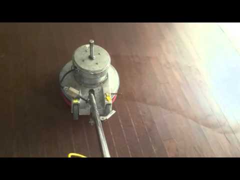 Cleaning hardwood floors the EZ way Cleaning hardwood floors the EZ way